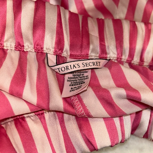 Victorias Secret silky sleep shorts - Picture 2 of 10